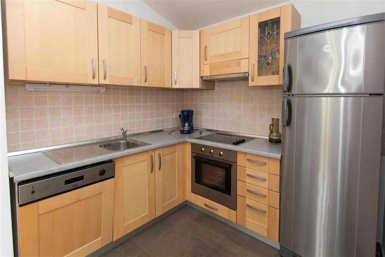 Apartment In Crikvenica 13719 Klanfari Croácia