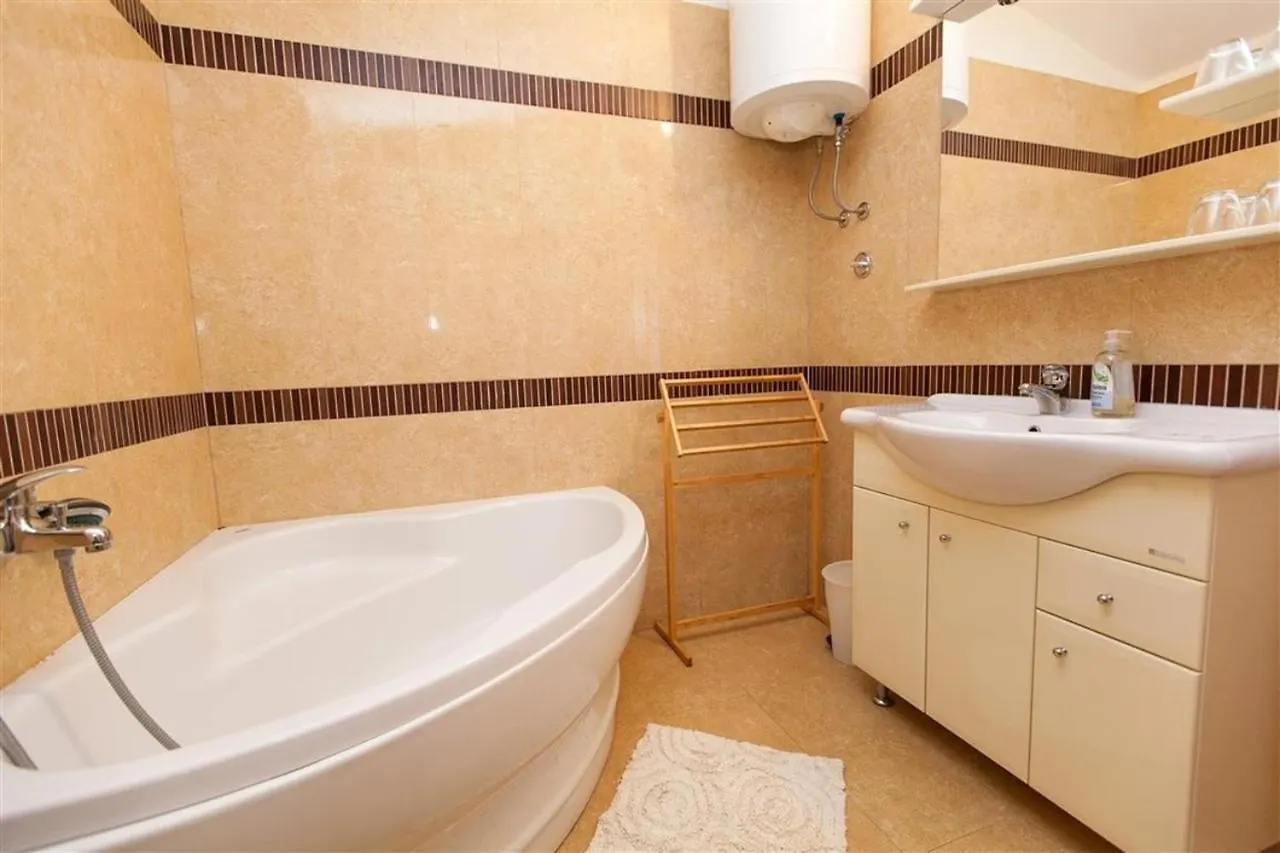 Apartment In Crikvenica 13719 Klanfari