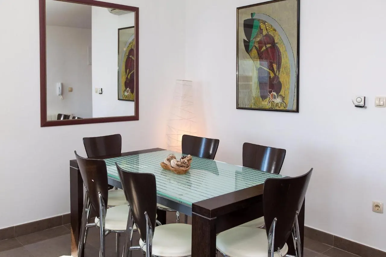 Apartment In Crikvenica 13719 Klanfari