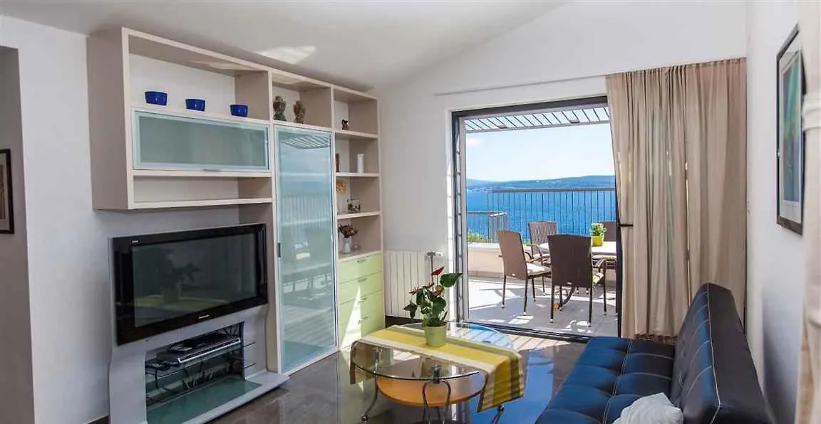 Apartment In Crikvenica 13719 Klanfari